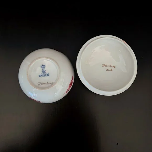 EUC AK Kaiser Petersburg Floral w Gold Trim Porcelain Round Trinket Box Germany - Picture 8 of 8